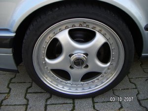 RH Felgen ZW1 Felge in 8x17 ET  mit Continental Sport Reifen in 215/40/17 montiert vorn Hier auf einem 3er BMW E30 325i (Touring) Details zum Fahrzeug / Besitzer