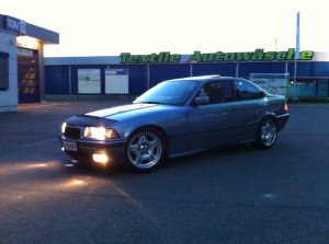 316i Samoablau Metallic - 3er BMW - E36 316i Samoablau Metallic - 3er BMW - E36