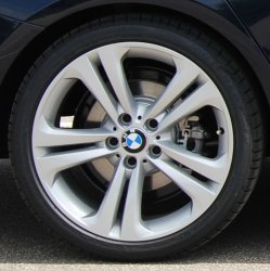 BMW Doppelspeiche 401 Felge in 8.5x19 ET 47 mit Bridgestone Potenza S 001 Reifen in 255/35/19 montiert hinten Hier auf einem 3er BMW F30 328i (Limousine) Details zum Fahrzeug / Besitzer