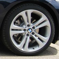 BMW Doppelspeiche 401 Felge in 8x19 ET 36 mit Bridgestone Potenza S 001 Reifen in 225/40/19 montiert vorn Hier auf einem 3er BMW F30 328i (Limousine) Details zum Fahrzeug / Besitzer