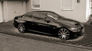 BMW 330i Black - 3er BMW - E90 / E91 / E92 / E93