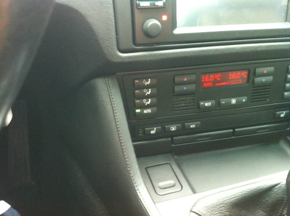 E39 mit CarPC und Touchdisplay im 16:9 - 5er BMW - E39