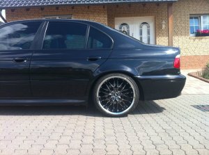 E39 mit CarPC und Touchdisplay im 16:9 - 5er BMW - E39