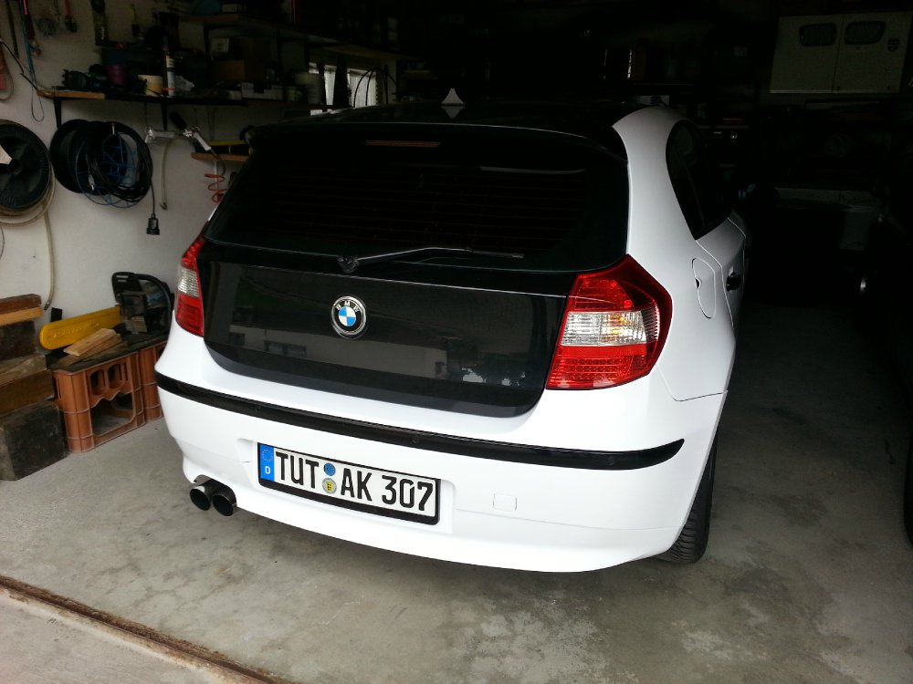 BMW 1er E87 120d - Wei auf schwarz - - 1er BMW - E81 / E82 / E87 / E88