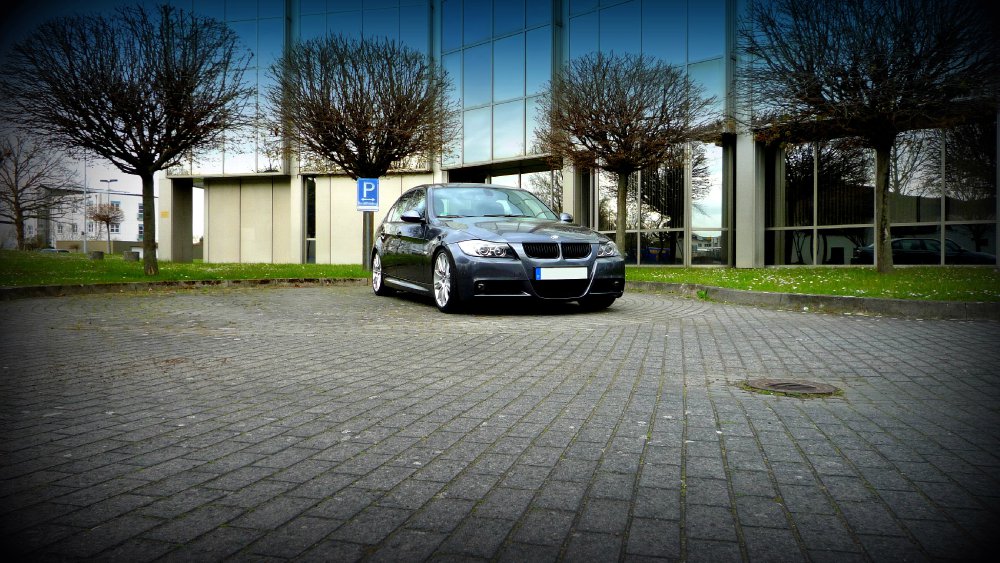 E90, 325 Limosine, sedan, sparkling graphite met. - 3er BMW - E90 / E91 / E92 / E93