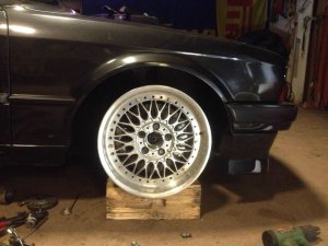 E30 318is Touring  >>>  E30 v8 Touring - 3er BMW - E30