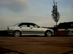 323i Limo on M5 Throwing Stars - 3er BMW - E36