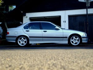 323i Limo on M5 Throwing Stars - 3er BMW - E36