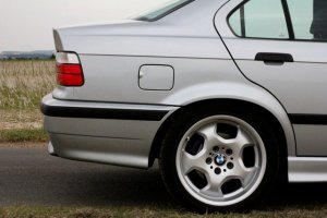 323i Limo on M5 Throwing Stars - 3er BMW - E36