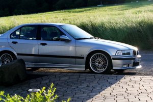 323i Limo on M5 Throwing Stars - 3er BMW - E36