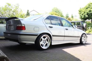 323i Limo on M5 Throwing Stars - 3er BMW - E36