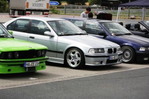 323i Limo on M5 Throwing Stars - 3er BMW - E36 323i Limo on M5 Throwing Stars - 3er BMW - E36