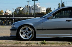 323i Limo on M5 Throwing Stars - 3er BMW - E36 323i Limo on M5 Throwing Stars - 3er BMW - E36