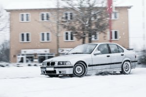 323i Limo on M5 Throwing Stars - 3er BMW - E36