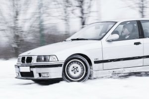 323i Limo on M5 Throwing Stars - 3er BMW - E36