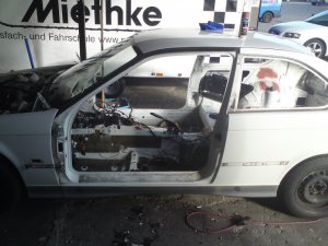Aufbau Slalom BMW 325 RS - 3er BMW - E36