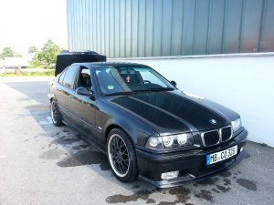 BMW e36 328i Cosmosschwarz - Metallic Black Beauty - 3er BMW - E36