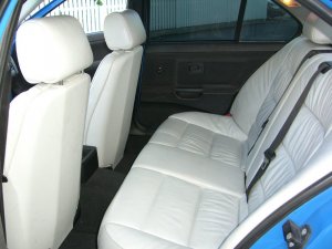 BMW E36 318i Limousine Individual Santorinblau II - 3er BMW - E36 BMW E36 318i Limousine Individual Santorinblau II - 3er BMW - E36