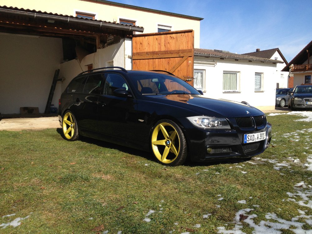 **Black and Yellow**325i - 3er BMW - E90 / E91 / E92 / E93
