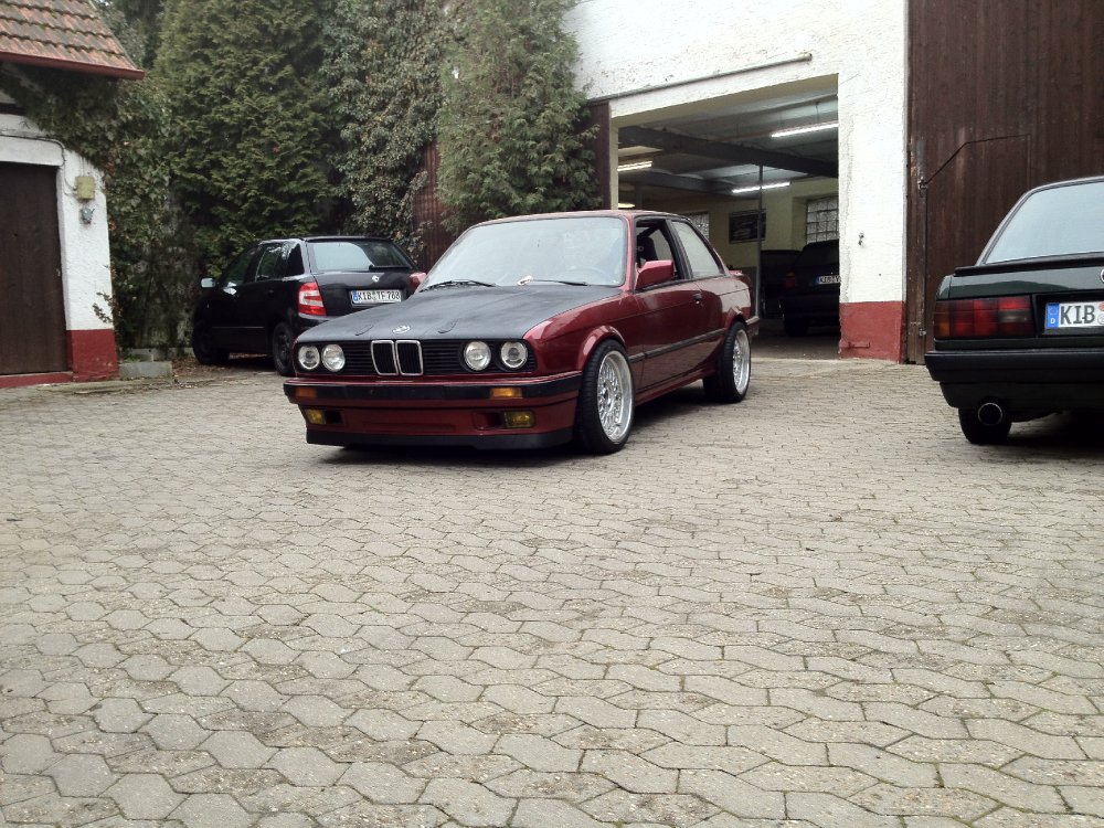 E30 330i - 3er BMW - E30