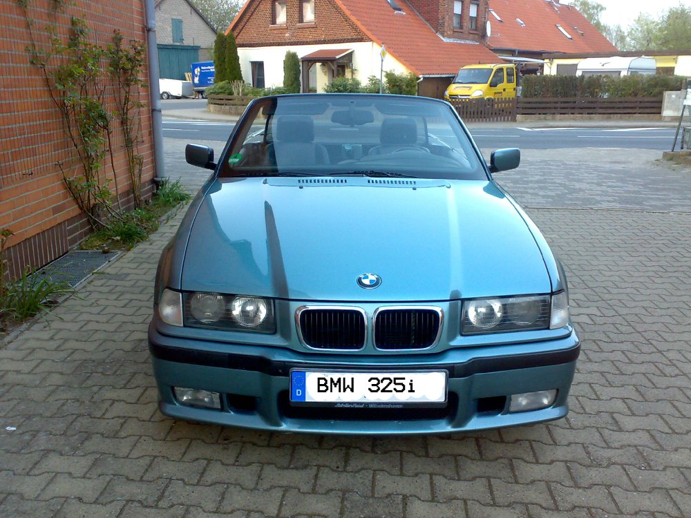 BMW 325i Cabrio - 3er BMW - E36