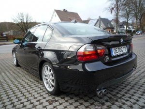 330D Deep Black - 3er BMW - E90 / E91 / E92 / E93