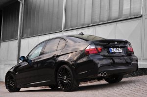 330D Deep Black - 3er BMW - E90 / E91 / E92 / E93 330D Deep Black - 3er BMW - E90 / E91 / E92 / E93