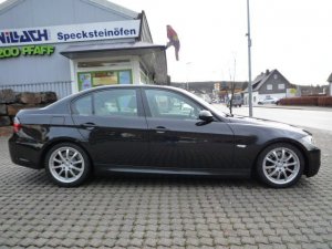 330D Deep Black - 3er BMW - E90 / E91 / E92 / E93 330D Deep Black - 3er BMW - E90 / E91 / E92 / E93