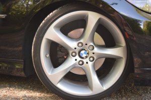BMW Styling 230 Felge in 8x19 ET 37 mit Bridgestone  Reifen in 225/35/19 montiert vorn Hier auf einem 3er BMW E91 320d (Touring) Details zum Fahrzeug / Besitzer