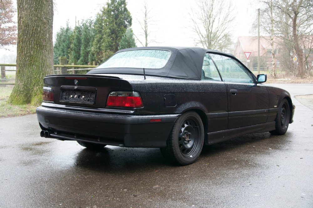 Schwarz, Schwarz, Schwarz 328iA - 3er BMW - E36