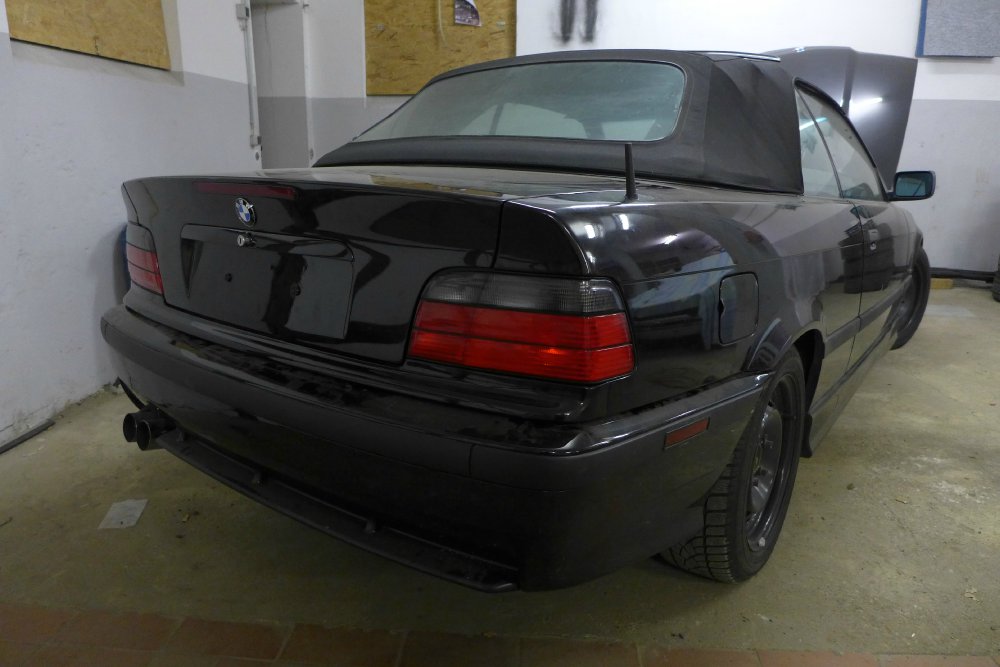 Schwarz, Schwarz, Schwarz 328iA - 3er BMW - E36