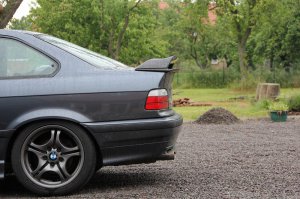 BMW M68 Felge in 8.5x17 ET  mit Dunlop SP Sport Maxx Reifen in 245/40/17 montiert hinten Hier auf einem 3er BMW E36 318is (Coupe) Details zum Fahrzeug / Besitzer