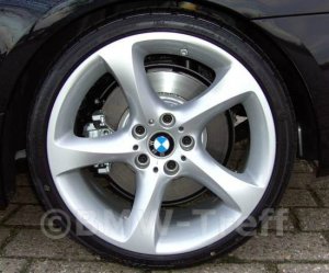 BMW Sternspeiche 230 Felge in 8x19 ET 34 mit Michelin Pilot Sport 2 Reifen in 225/35/19 montiert vorn Hier auf einem 3er BMW E91 330i (Touring) Details zum Fahrzeug / Besitzer