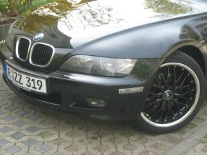 Advanti Voltec T6 Felge in 8x18 ET 38 mit Bridgestone RE050A Reifen in 225/40/18 montiert vorn Hier auf einem Z3 BMW E36 1.9 (Roadster) Details zum Fahrzeug / Besitzer