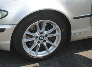 BMW Sternspeiche Felge in 8.5x17 ET 43 mit Continental Sport Contact 3 Reifen in 225/45/17 montiert vorn Hier auf einem 3er BMW E46 330i (Coupe) Details zum Fahrzeug / Besitzer