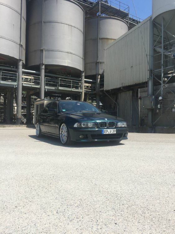 Oxfordgrner V8 - 5er BMW - E39