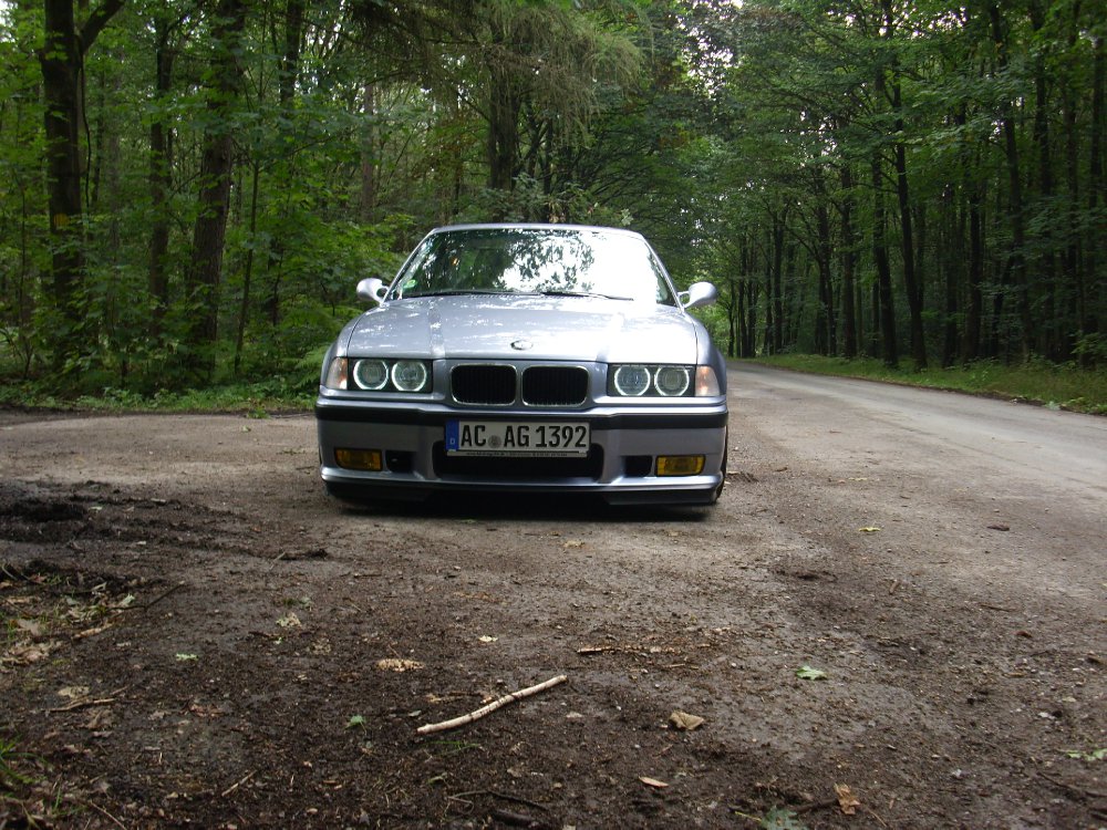 Vom Basis 316i zum schnwetter M3 - 3er BMW - E36