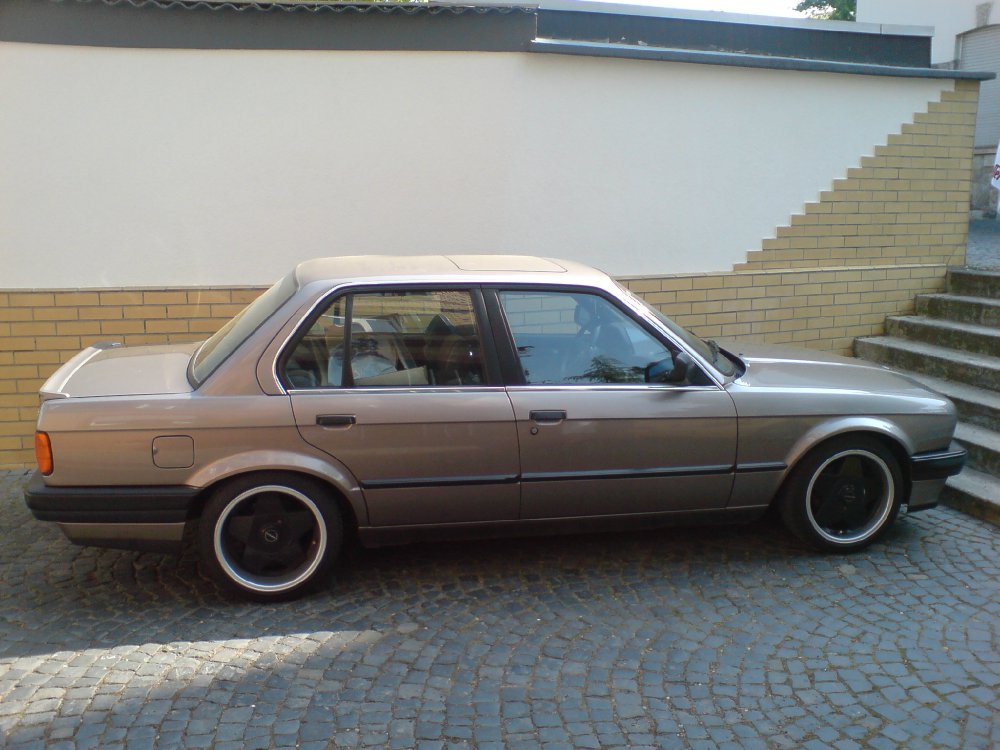 E30 325i 4door - 3er BMW - E30