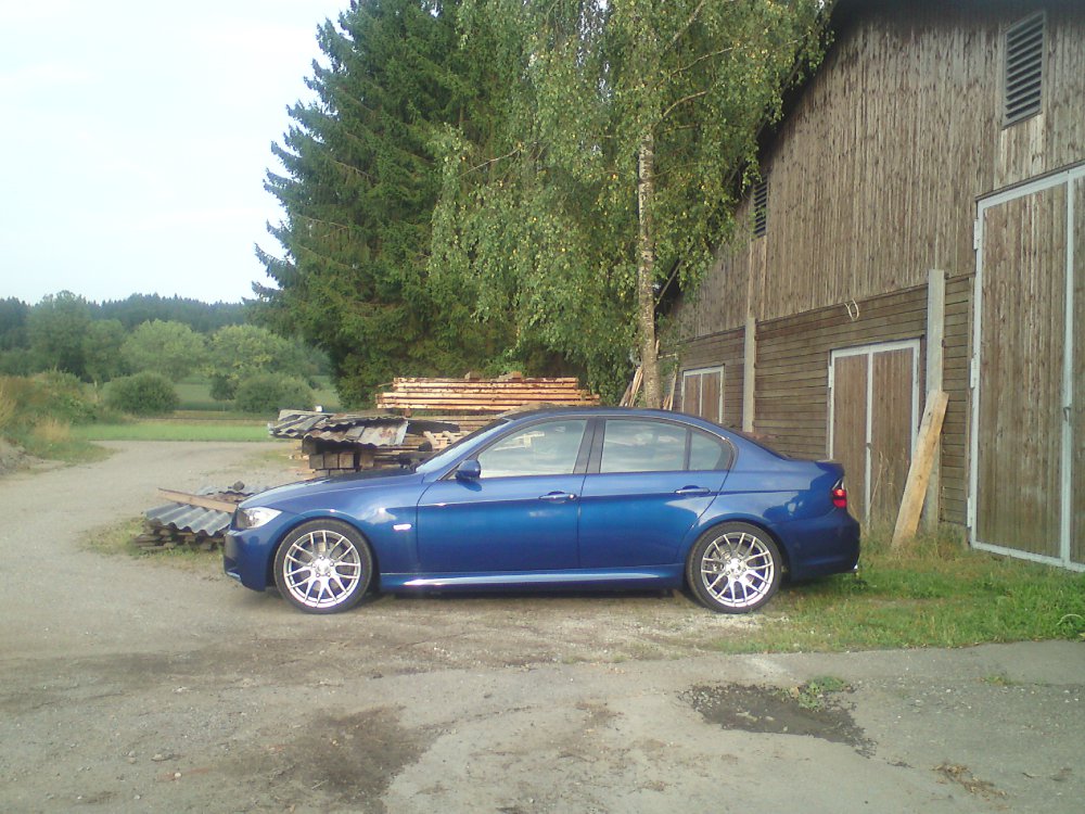Le Mans Blauer 330i - 3er BMW - E90 / E91 / E92 / E93