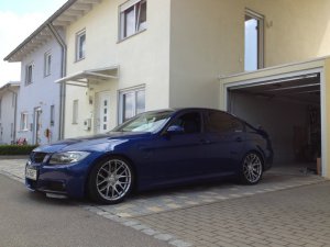 Le Mans Blauer 330i - 3er BMW - E90 / E91 / E92 / E93