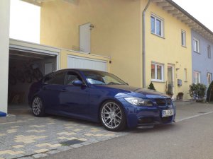 Le Mans Blauer 330i - 3er BMW - E90 / E91 / E92 / E93