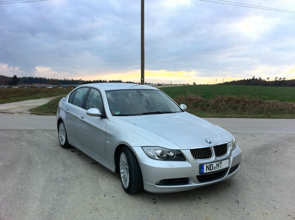 BMW E90 325i - 3er BMW - E90 / E91 / E92 / E93