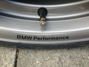 BMW 313 Performance Felge in 8x19 ET 37 mit Hankook K 107 Reifen in 225/35/19 montiert vorn Hier auf einem 3er BMW E93 325i (Cabrio) Details zum Fahrzeug / Besitzer