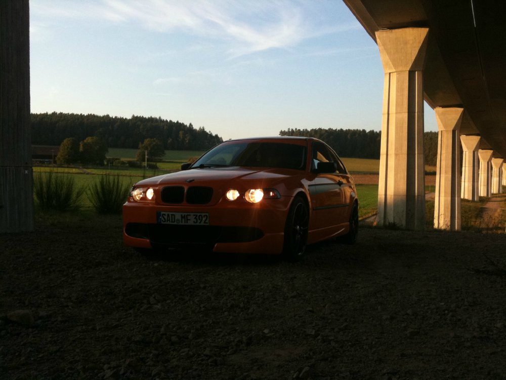 Oranger Compact *Carbon Orange foliert * - 3er BMW - E46