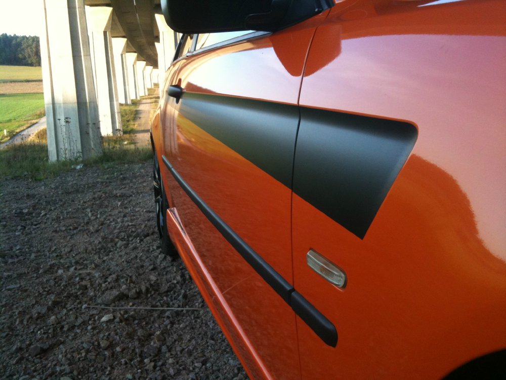 Oranger Compact *Carbon Orange foliert * - 3er BMW - E46