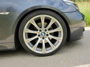 BMW M166 Felge in 8.5x19 ET 12 mit Hankook Ventus V12 Evo Reifen in 245/35/19 montiert vorn Hier auf einem 5er BMW E60 530d (Limousine) Details zum Fahrzeug / Besitzer