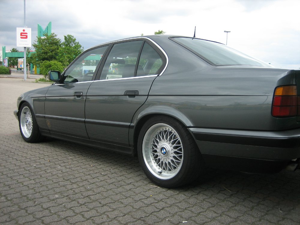 535i - 5er BMW - E34
