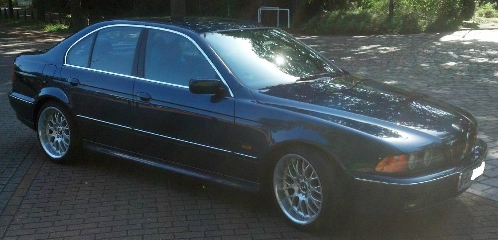 BMW 523i Biarritzblau - 5er BMW - E39