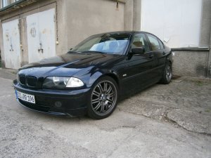 E46 328i Limousine Carbonschwarz - 3er BMW - E46