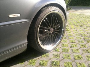 Stahlgrauer Fliegen killer - 3er BMW - E46